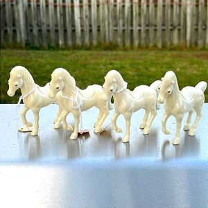 Disney Snow White Horses (4)